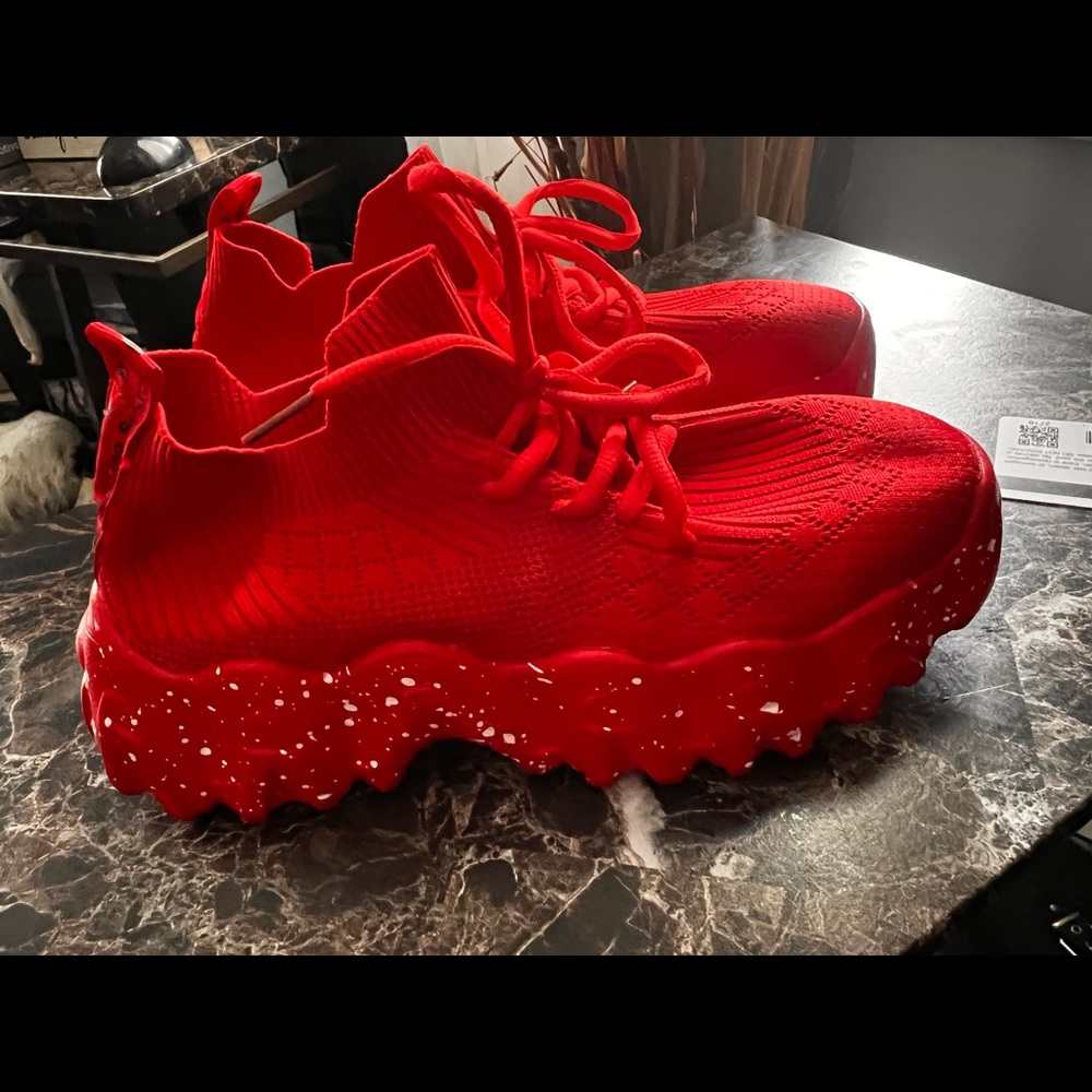 Shoes - Picture 4 of 5